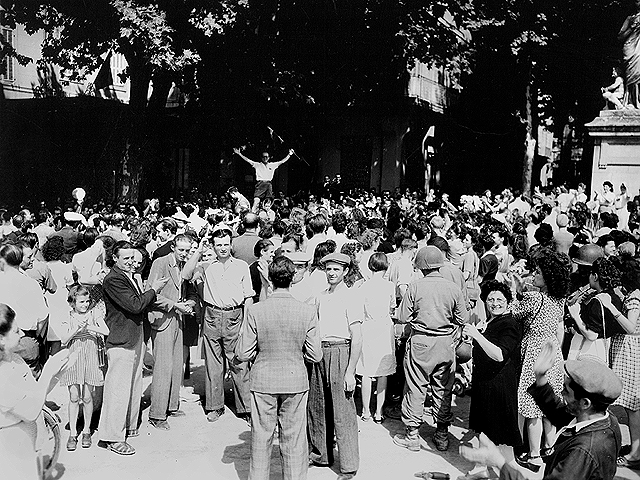Aix-en-Provence 1944 - U.S. 3rd Infantry Division Photography WWII