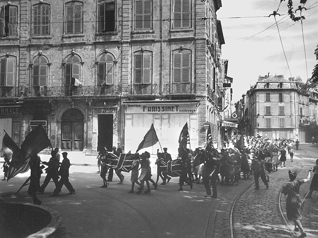 Aix-en-Provence 1944 - U.S. 3rd Infantry Division Photography WWII