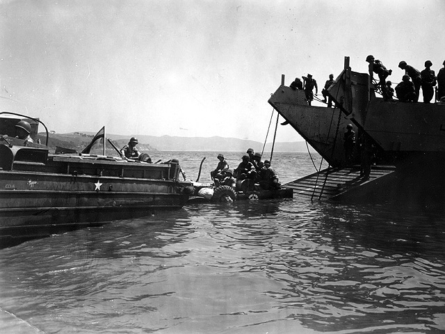 Yellow Beach - Bay of Pampelonne 1944 - Operation Dragoon - U.S. 3rd Infantry Division WWII