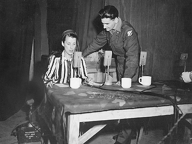 Eddie Hausner - NY Times Photographer - Beatrice Lillie - Information Please - Kassel 1945