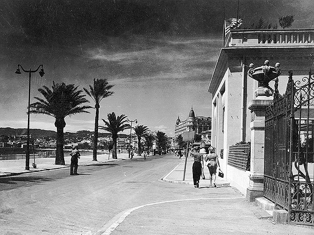 Cannes Beachfront - Boulevard de la Croisette 1945
