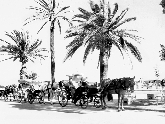 USRRA WWII - Nice Carriage Ride