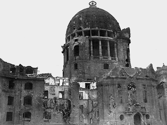 Munich, Germany 1945 - U.S. 3rd Infantry Division Photography WWII