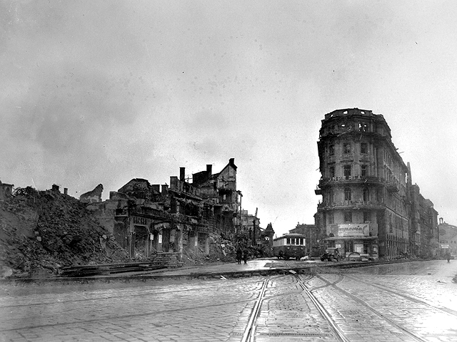 Munich, Germany 1945 - U.S. 3rd Infantry Division Photography WWII