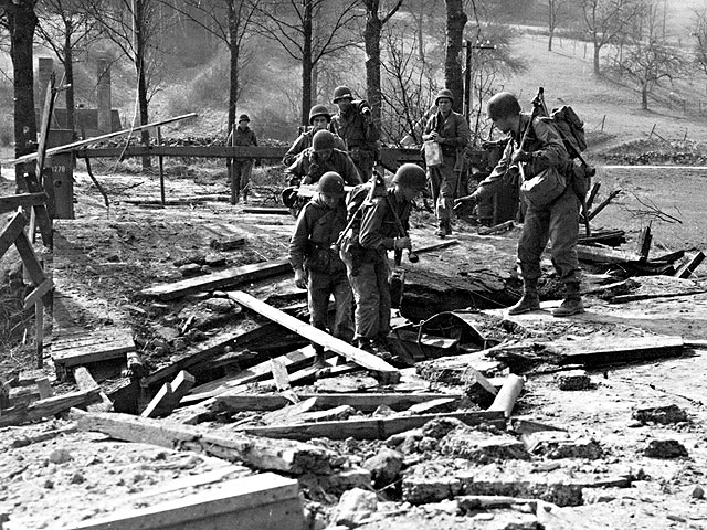 Hornbach - 1945 - U.S. 3rd Infantry Division Photography WWII
