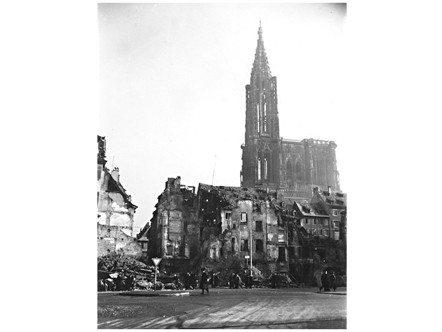 Cathedrale Notre-Dame Stasbourg 1944 - U.S. 3rd Infantry Division Photography WWII