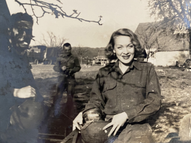 USO - Marlene Dietrich - Fuchstadt Germany April 1945