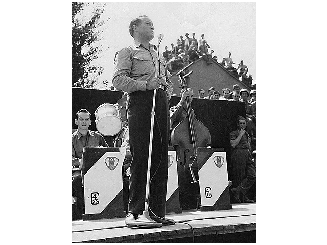 USO - Bob Hope - Fritzlar Germany - July 26, 1945