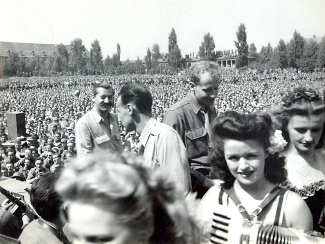 USO - Bob Hope - Fritzlar Germany - July 26, 1945