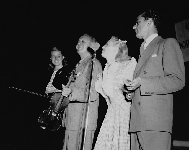 USO - Jack Benny, martha Tilton, Ingrid Bergman, Kassel, Germany 1945